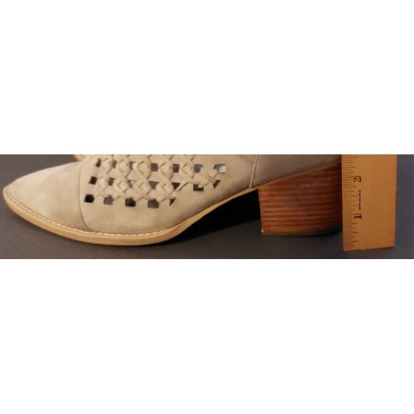 BP Perry Perforated D'Orsay‎ Bootie Gray Suede Womens size 8M See Pictures #449 - Picture 8 of 10